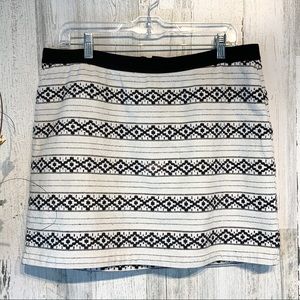 Gap Mini Skirt Black White Aztec Elastic waist 14